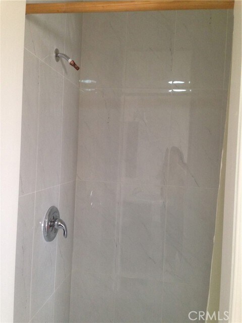 Building Photo - 20610 Hill Top Dr