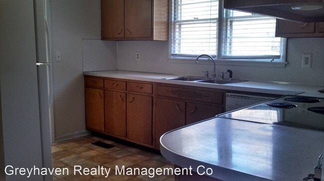 Building Photo - 3 br, 2 bath House - 4803 Orchard View Ave