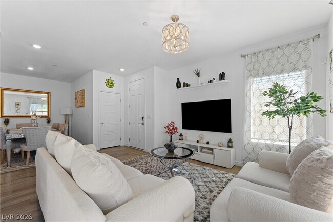 Building Photo - 237 Callen Falls Ave