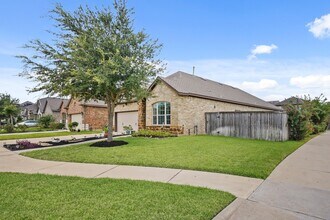 Building Photo - 6002 Daggerwing Wy