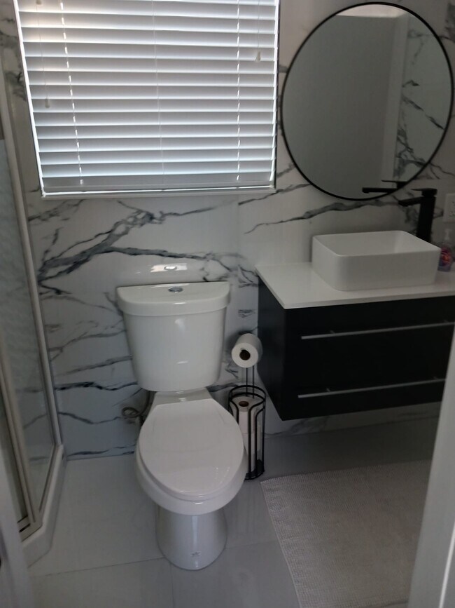 Building Photo - 680 E 8th Ave