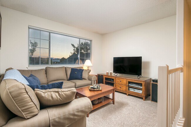 Building Photo - Spacious and Serene Home with Ideal Location near Parks, Trails, and Schools!