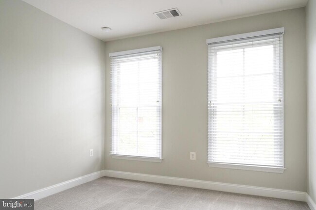 Building Photo - 1115 Cameron St