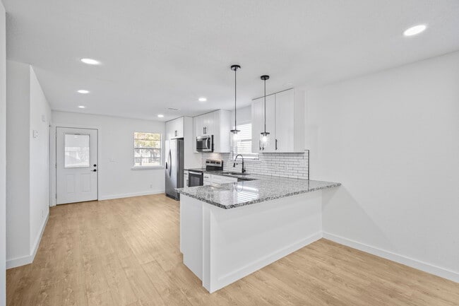 Building Photo - 1325 Cheney Hwy