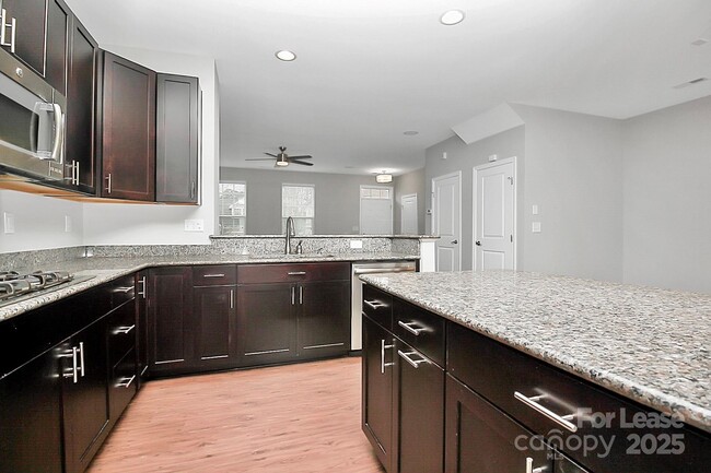 Building Photo - 6826 Colonial Garden Dr