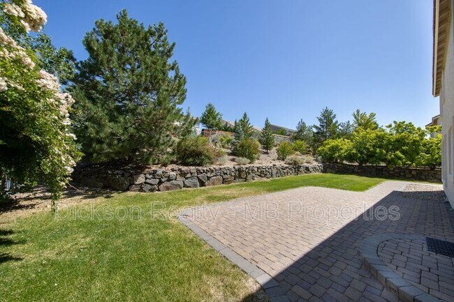 Building Photo - 7117 Heatherwood Dr