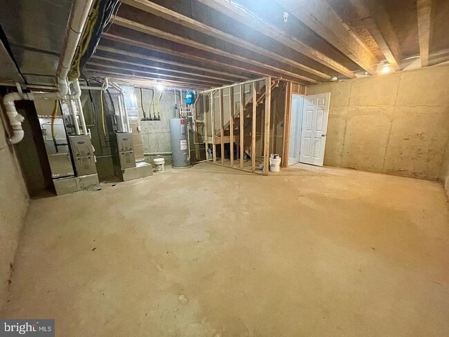 Building Photo - 8618 Jones Mill Rd