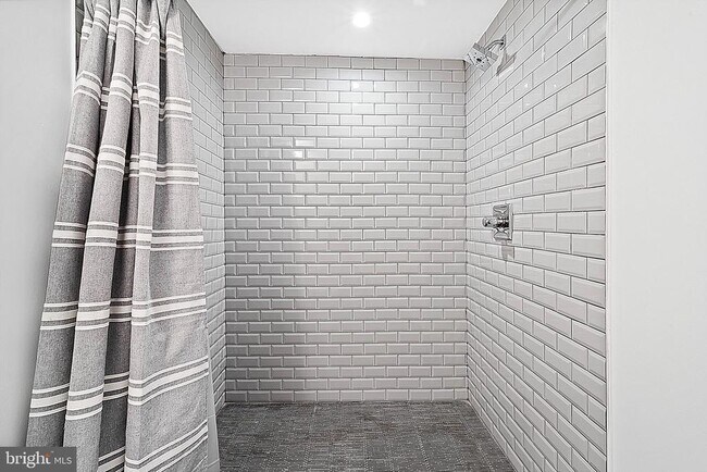 Building Photo - 1524 S 25th St