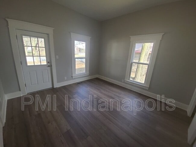 Building Photo - 639 W Morgan St