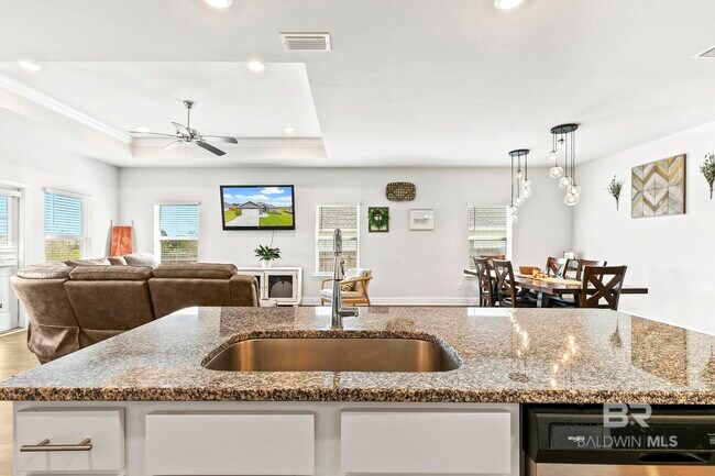 Building Photo - 13164 Shoshoney Cir