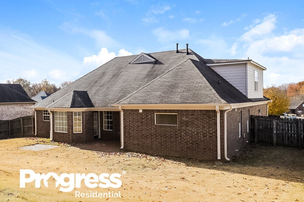 Building Photo - 1514 Lost Brook Dr