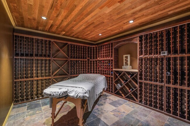 Building Photo - Princeton Hills Fully Furnished