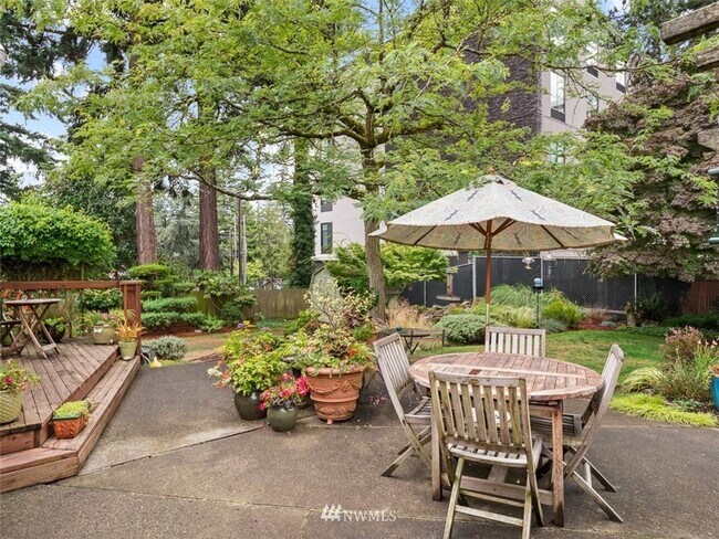 Building Photo - Charming 3-Bedroom Home with Fresh Updates