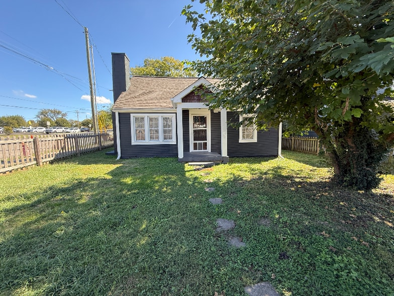 Primary Photo - 1624 Porter Ave