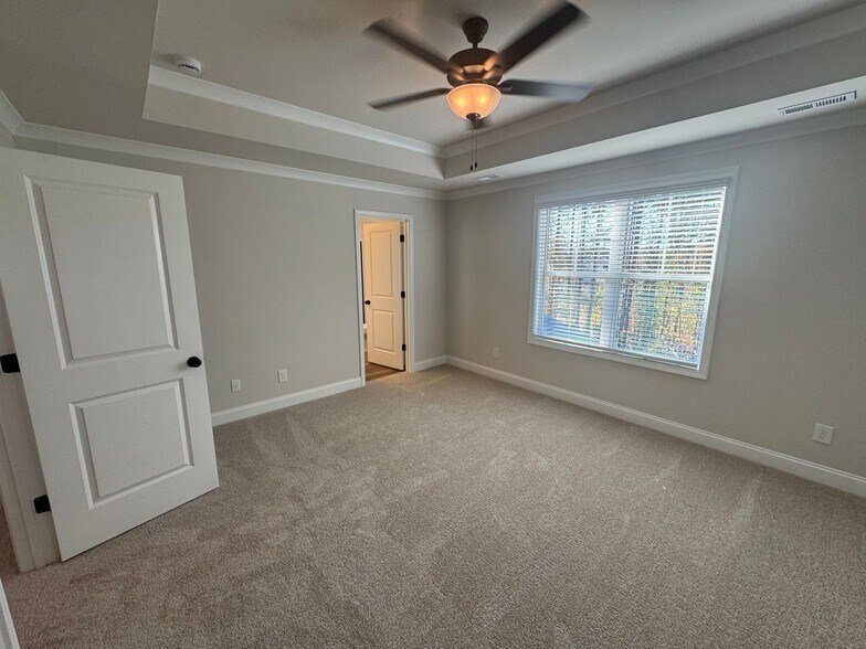 Building Photo - 49 Goldenrod Lp