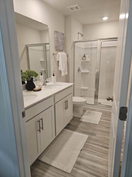 Building Photo - 6131 Faron Wy