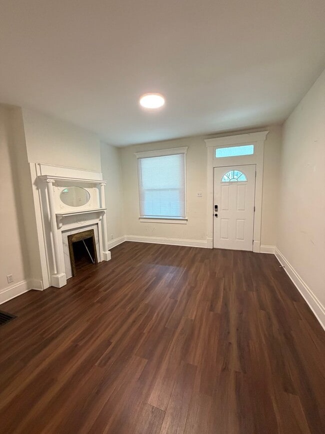 Building Photo - 49 W Duncan St