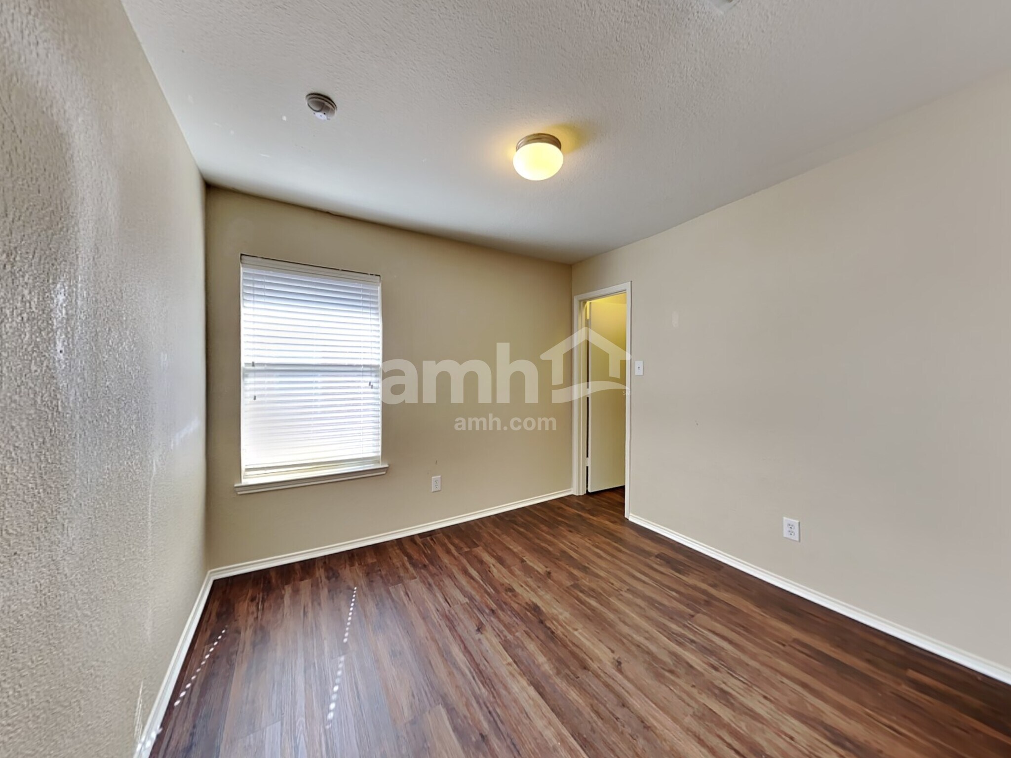 Building Photo - 912 Jamie Dr