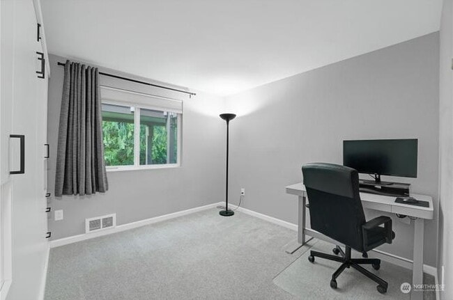 Building Photo - 208 Mountain Park Blvd SW
