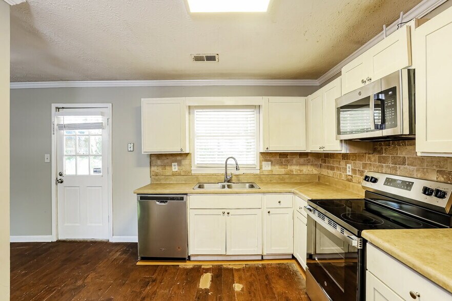 Building Photo - 3866 Misty Bleau Dr