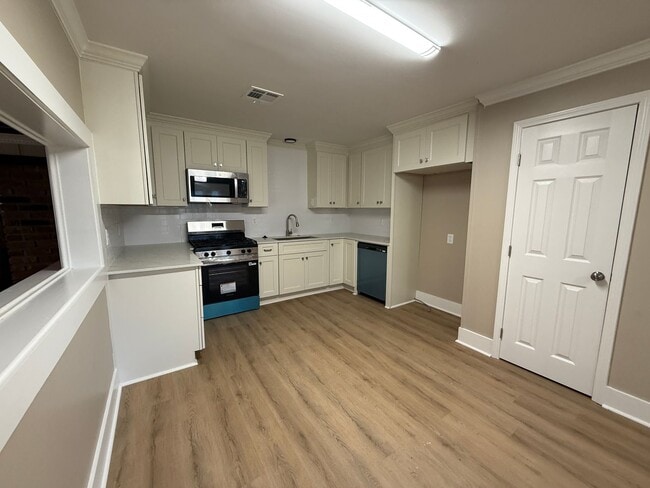 Building Photo - House For Rent in Rayne - 30 Mins From ULL & LSUE