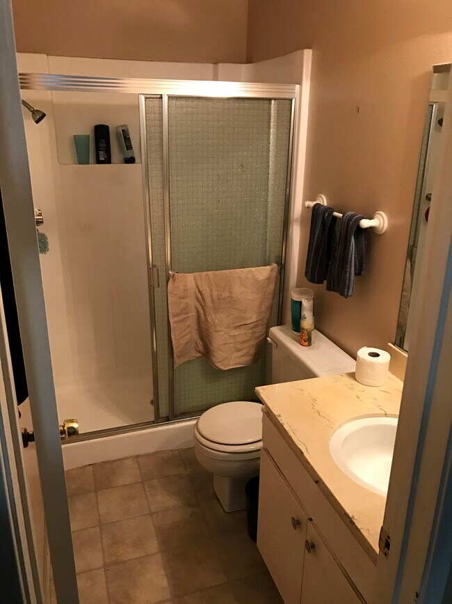 Master bath - 12200 Montecito Rd