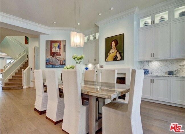 Building Photo - 129 Channel Pointe Mall