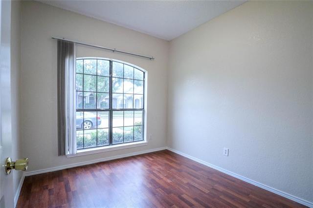 Building Photo - 2109 Lavender Ln