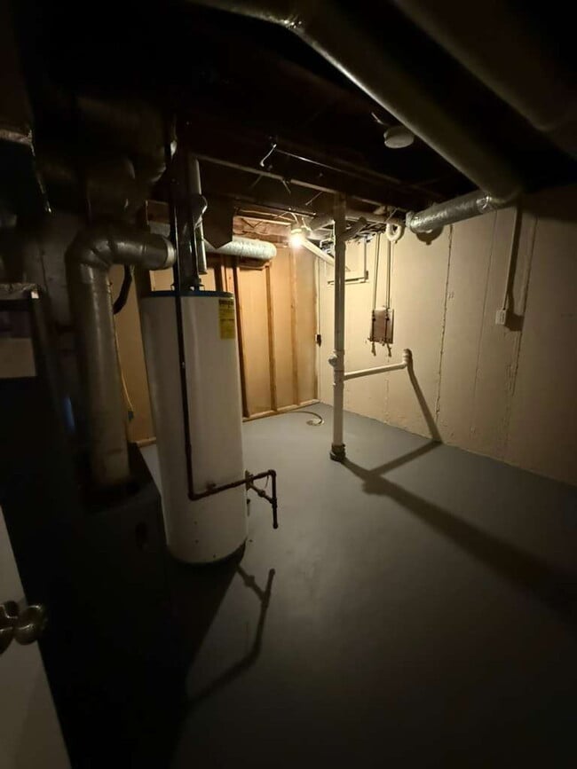 Building Photo - 237 Cameron Rd