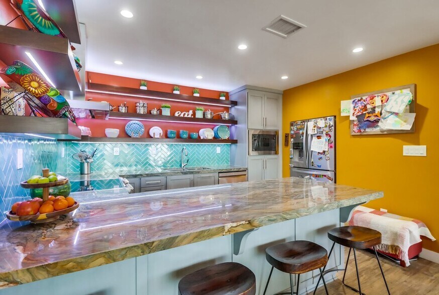 Building Photo - 3856 Loma Alta Dr