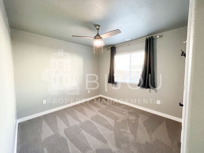 Building Photo - 4908 Wolf Moon Dr