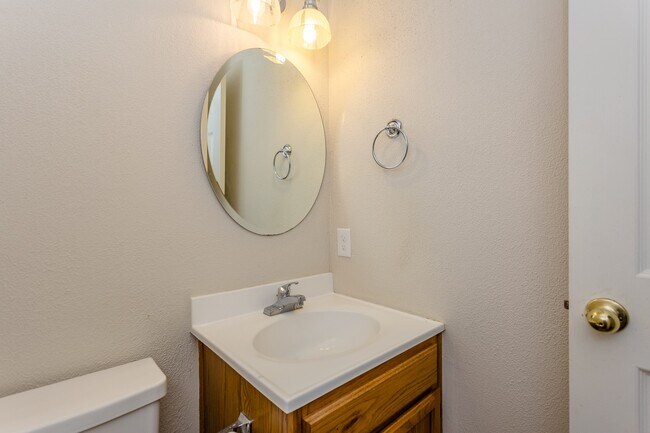 Building Photo - 1123 Cascade Creek Dr