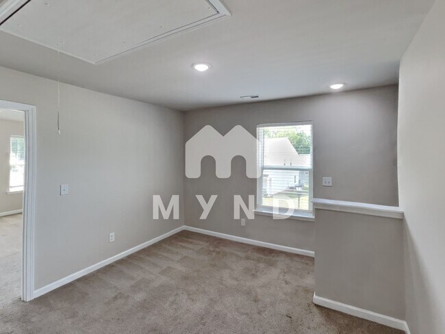 Building Photo - 5519 Newton Creek Dr