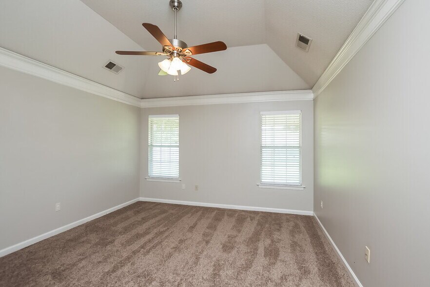 Building Photo - 5726 Sparrow Run