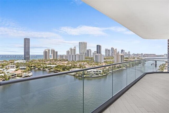 Building Photo - 19707 Turnberry Way