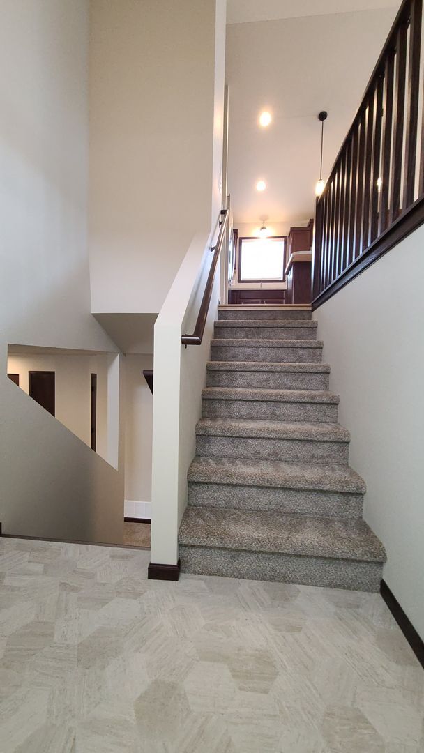 Building Photo - Modern 3 Bedroom Home with Garage & Fenced Yard for Rent!