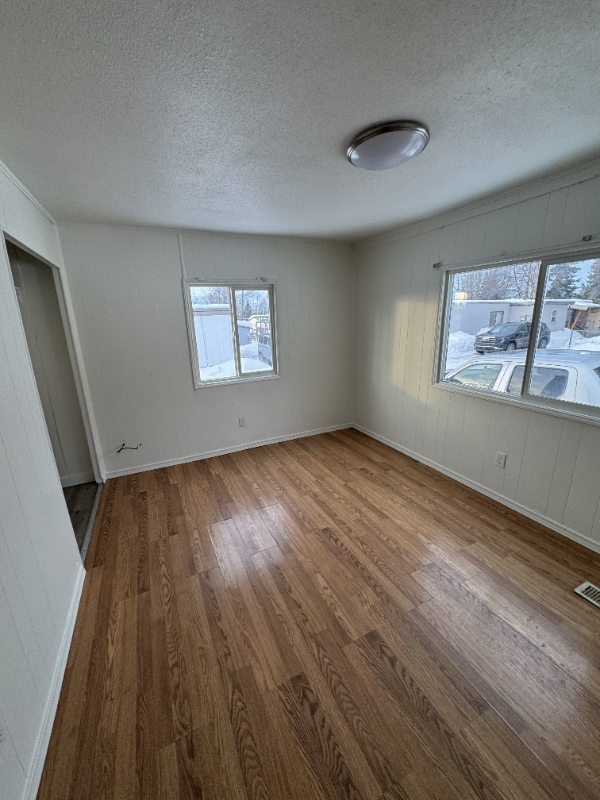 Building Photo - 9499 Brayton Dr