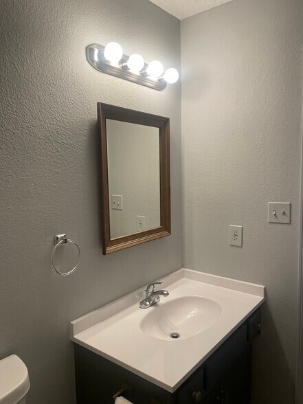 Building Photo - 17419 E 42nd St S