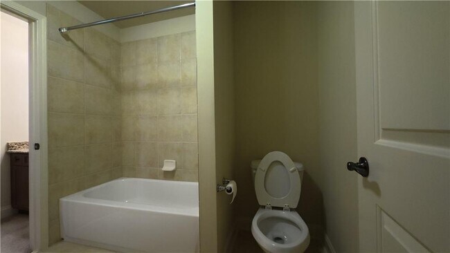 Building Photo - 3361 Lake McGinnis Dr