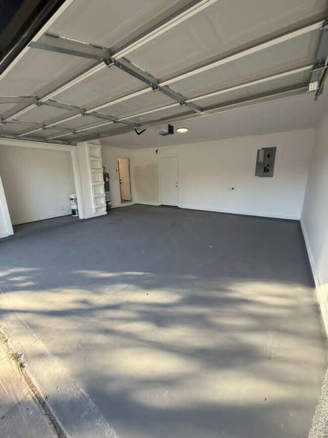 Building Photo - BEAUTIFUL HOME IN HOUSTON. MOVE IN READY!.