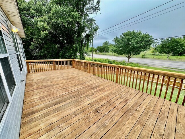 Building Photo - 2846 Eaglecrest Cir