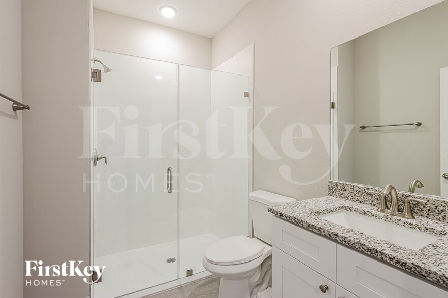 Building Photo - 717 Garvey Rd