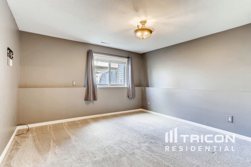 Building Photo - 9864 Wake St NE