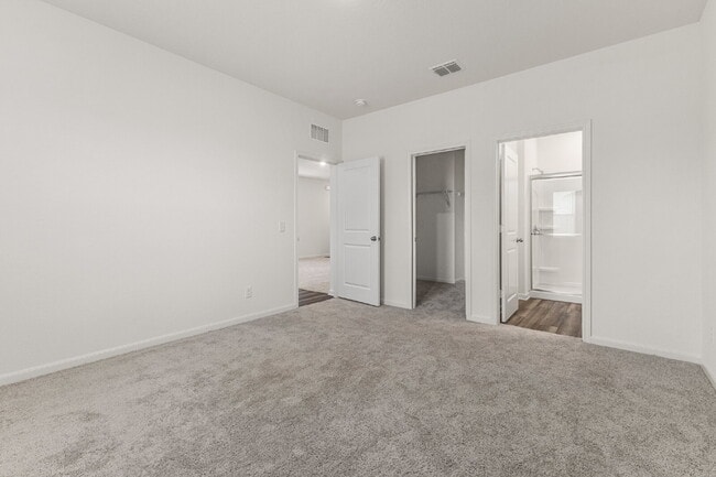 Building Photo - 1136 King Eider