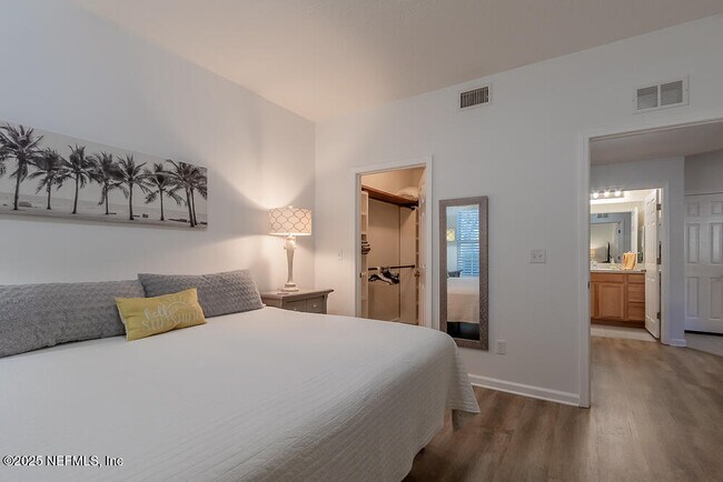 Building Photo - 575 Oakleaf Plantation Pkwy