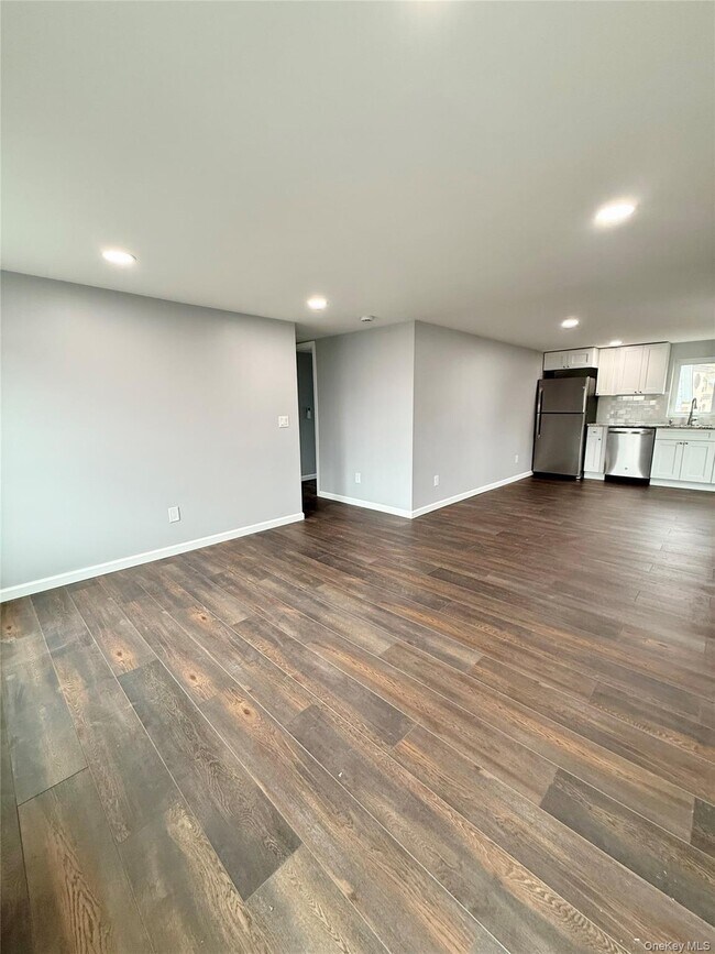 Building Photo - 19 Lee Ave