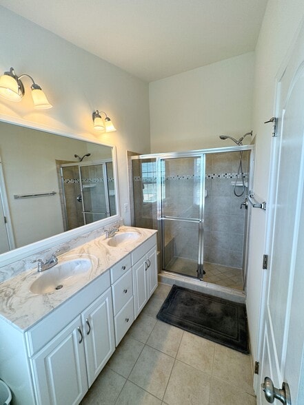 Building Photo - 23347 Carters Meadow Ter