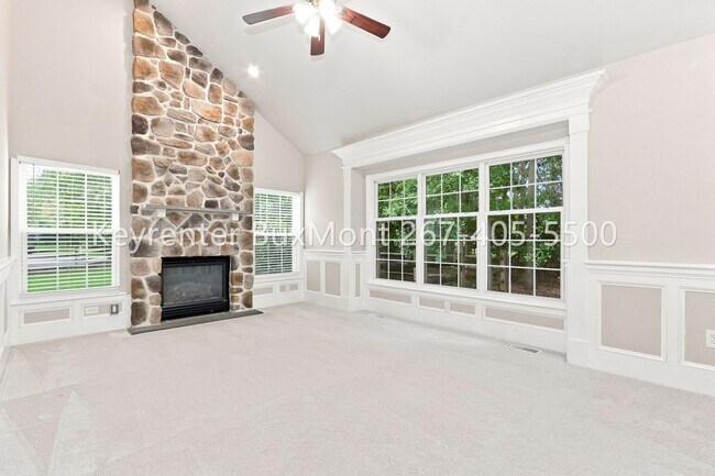 Building Photo - 1150 Bridle Path Dr