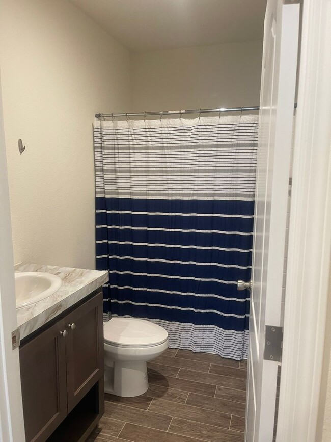 Building Photo - 3bed 2bath + bonus room, natural landscaping, Split Floor Plan Lower Magalia Paradise Pines