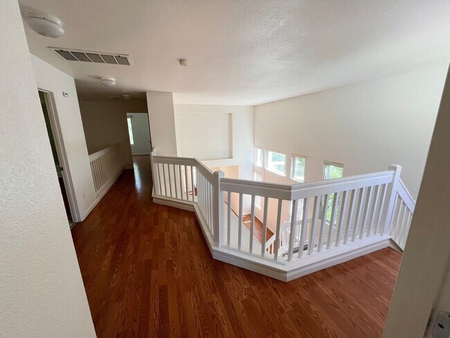 Building Photo - Bright & Spacious 4BR/3BA Home in Desirable East Davis – 1,980 Sq Ft